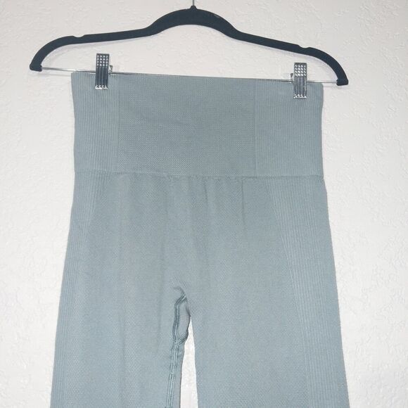 Gymshark‎ Stormy Turquoise Power Down Leggings Size XS - Picture 4 of 10